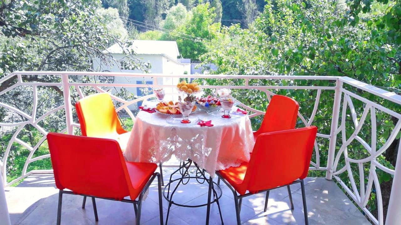 Green Garden B&B 딜리잔 외부 사진