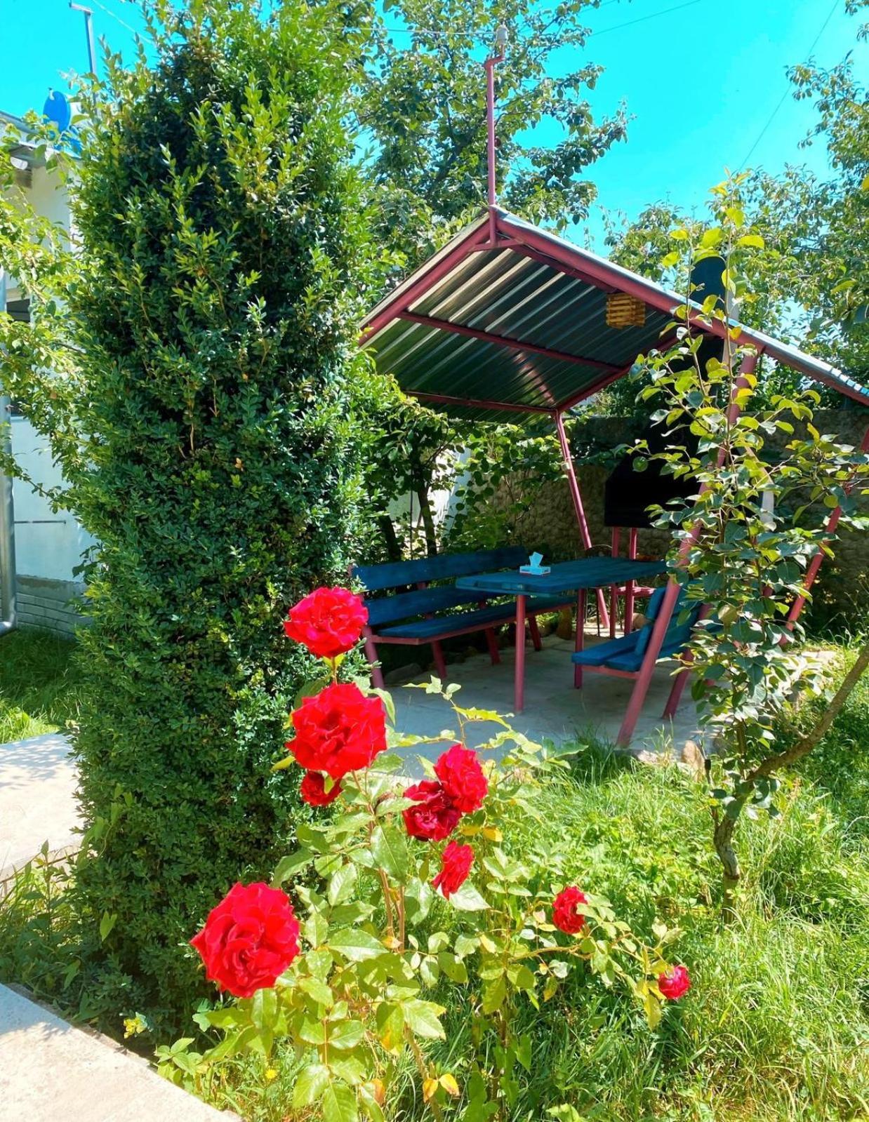 Green Garden B&B 딜리잔 외부 사진